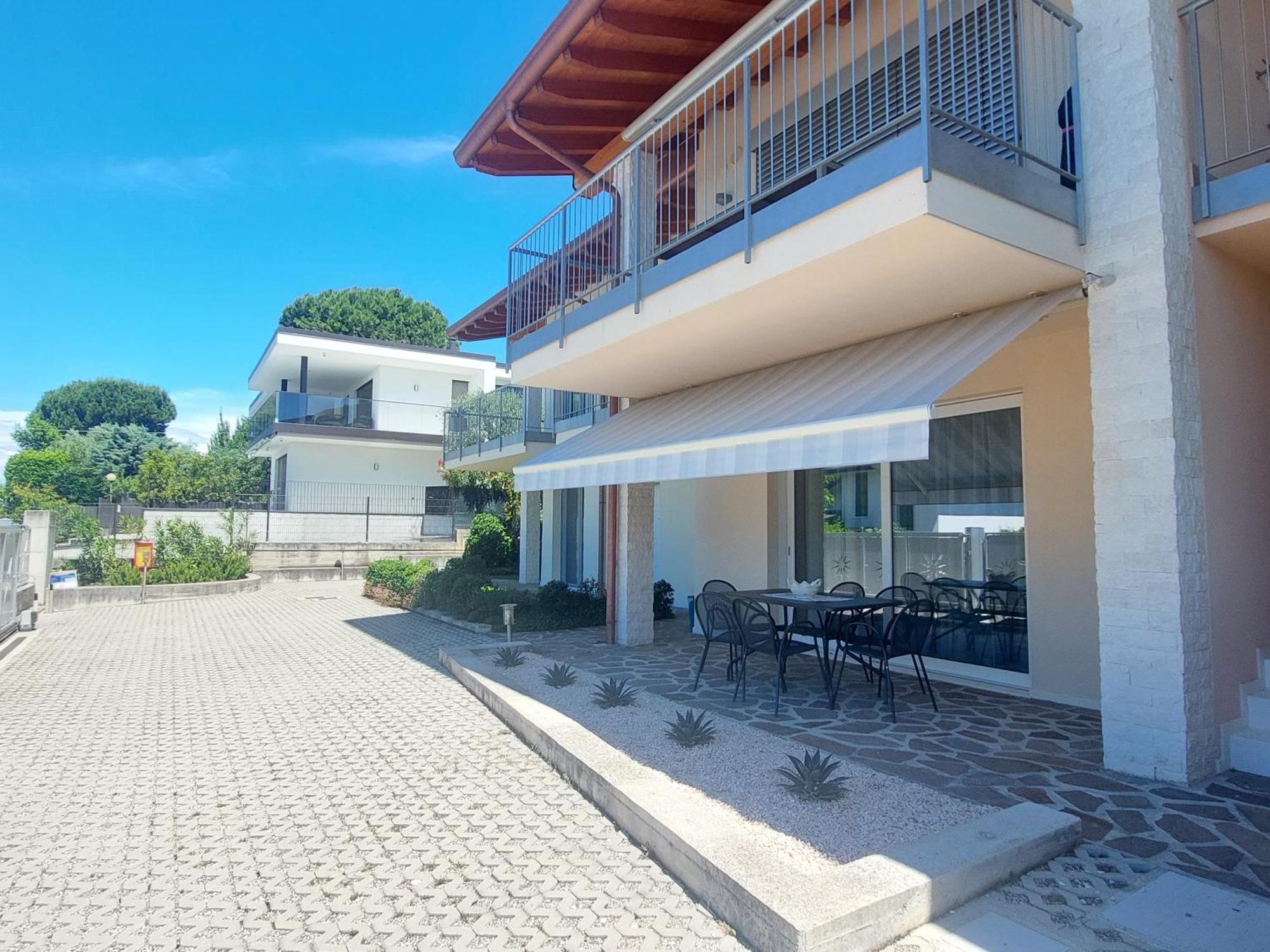 Apartment Brezza Di Lago - Regarda Travel Lazise Buitenkant foto